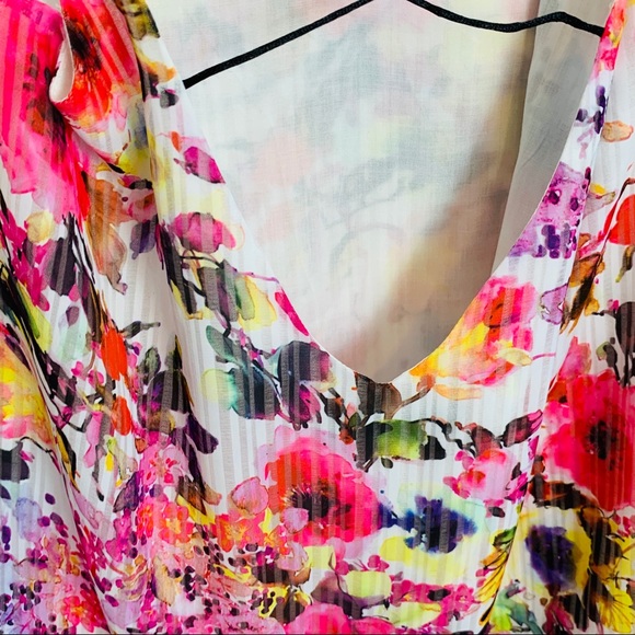 WELLS GRACE Floral Tank NWOT - Picture 7 of 7